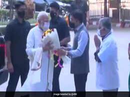 PM Visits Delhi Hospital As India Achieves 100 Crore Covid Vaccination Mark PM Visits Delhi Hospital As India Achieves 100 Crore Covid Vaccination Mark