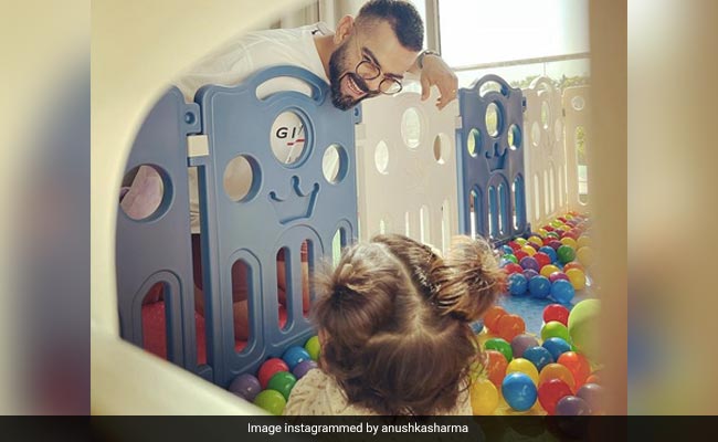 Anushka Sharma's "Whole Heart" In This Pic - Vamika And Virat Kohli