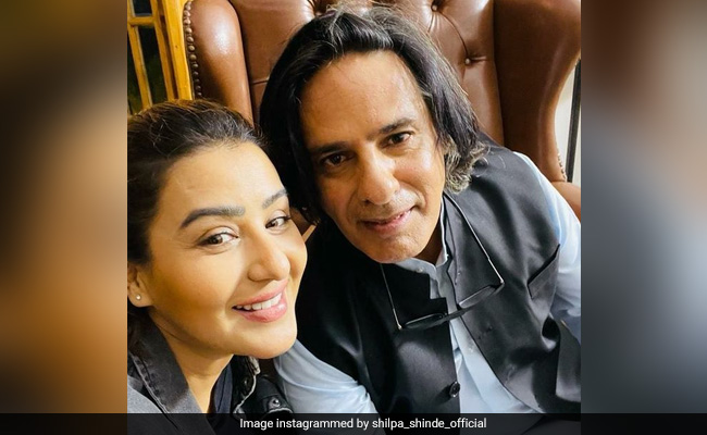 Shilpa Shinde's Pic With <i>Aashiqui</i> Star Rahul Roy Is Making The Internet Nostalgic