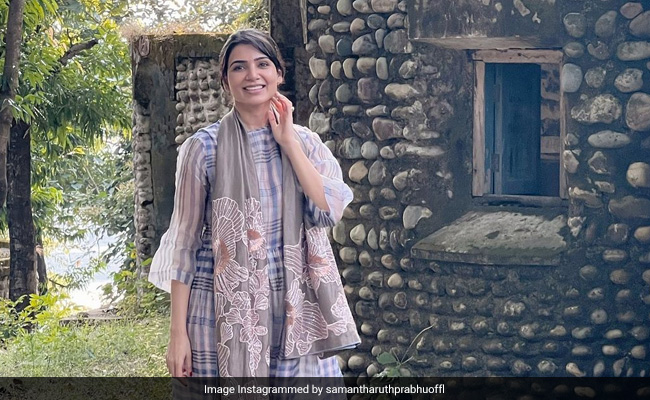 "Fan Girl" Samantha Ruth Prabhu Visited The Beatles Aashram With Her Friend Shilpa Reddy