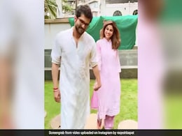 हाथों में हाथ डाले शमिता शेट्टी-राकेश बापट का रोमांटिक Video वायरल, बहन शिल्पा ने यूं दिया रिएक्शन हाथों में हाथ डाले शमिता शेट्टी-राकेश बापट का रोमांटिक Video वायरल, बहन शिल्पा ने यूं दिया रिएक्शन