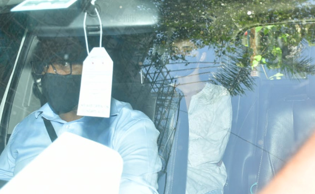 अनन्‍या पांडे से की गई पूछताछ, आर्यन खान को ड्रग्‍स दिलाने में मदद से किया इनकार : रिपोर्ट