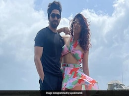 पत्नी ताहिरा के साथ मालदीव घूमने निकले आयुष्मान खुराना, समंदर किनारे से शेयर की रोमांटिक Photo पत्नी ताहिरा के साथ मालदीव घूमने निकले आयुष्मान खुराना, समंदर किनारे से शेयर की रोमांटिक Photo