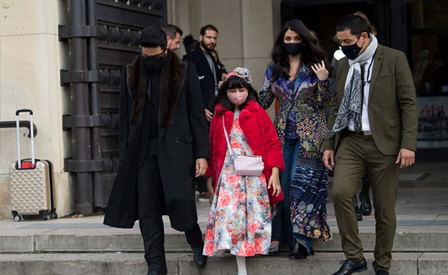 The Bachchans Take Over Paris: Pics From Aishwarya, Aaradhya And Abhishek's "Family Time"