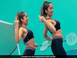 बैडमिंटन खेलते-खेलते चिंकी-मिंकी अचानक करने लगी डांस, इंटरनेट पर वायरल हुआ Video बैडमिंटन खेलते-खेलते चिंकी-मिंकी अचानक करने लगी डांस, इंटरनेट पर वायरल हुआ Video