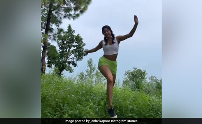 Janhvi Kapoor's Weekend Mood Summed Up In Dreamy Pics