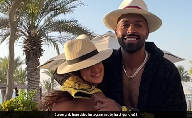 हार्दिक पंड्या और Natasa Stankovic ने किया रोमांटिक कपल डांस, बार-बार देखा जा रहा Video
