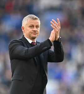 Ole Gunnar Solskjaer Confident He Can Ride Out Manchester United Storm