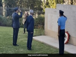 Foreign Minister Lays Wreath At Cemetery For Indian Soldiers In Israel Foreign Minister Lays Wreath At Cemetery For Indian Soldiers In Israel