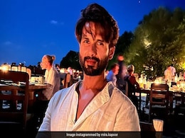 "Full Moon With The Love Of My Life": Inside Mira Rajput's Date Night With Shahid Kapoor In Maldives "Full Moon With The Love Of My Life": Inside Mira Rajput's Date Night With Shahid Kapoor In Maldives