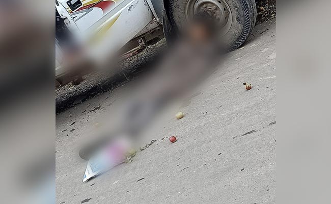 Apple Seller Killed In J&K's Shopian, Cops Say Caught In Crossfire