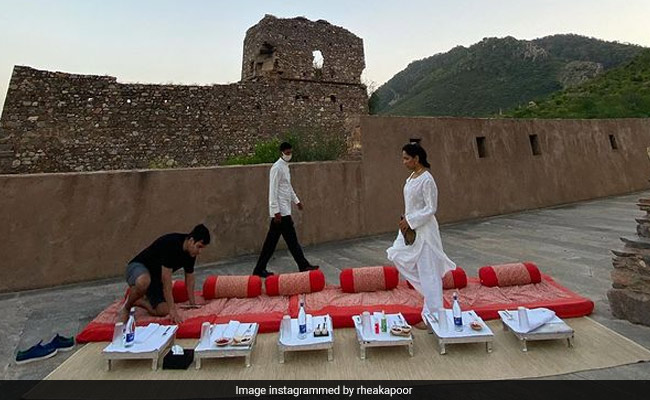 Rhea Kapoor And Karan Boolani Had High-Tea At This Haunted Fort In Rajasthan. Spooky, No?