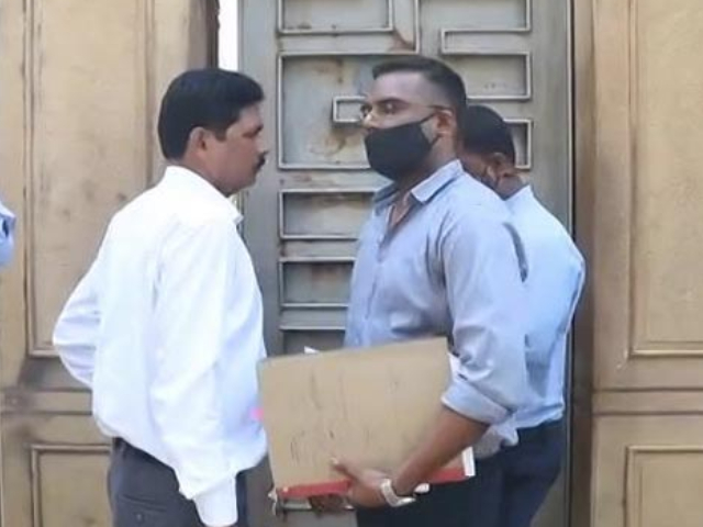 Anti-Drugs Agency At SRK's Home After He Meets Son Aryan In Jail