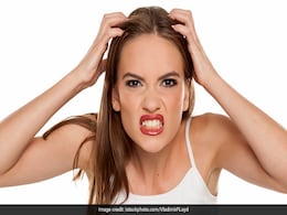 Hair Care Tips: सिर की खुजली से हैं परेशान, अपनाएं ये घरेलू उपाय Hair Care Tips: सिर की खुजली से हैं परेशान, अपनाएं ये घरेलू उपाय