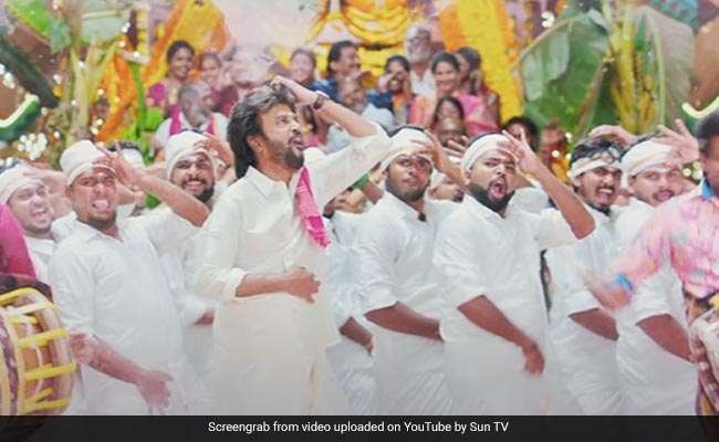<i>Annaatthe</i> Song <i>Marudhaani</i> : Rajinikanth Dances Like No One's Watching