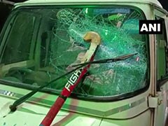 पश्चिम बंगाल: दुर्गा विसर्जन से लौटते लोगों पर देसी बमों से हमला, वाहनों में भी की तोड़फोड़  