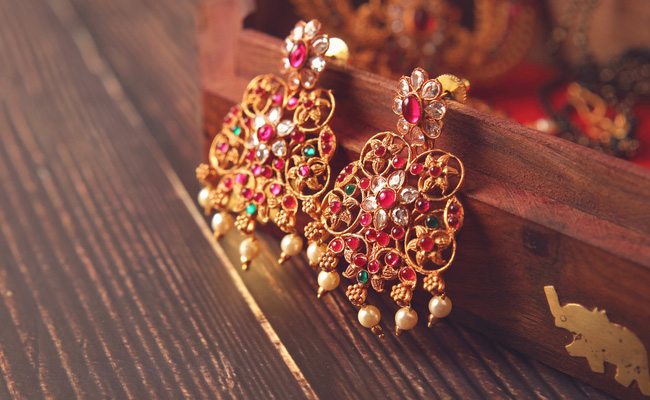 Take Your Traditional Looks One Notch Higher With These Ethnic Earrings
