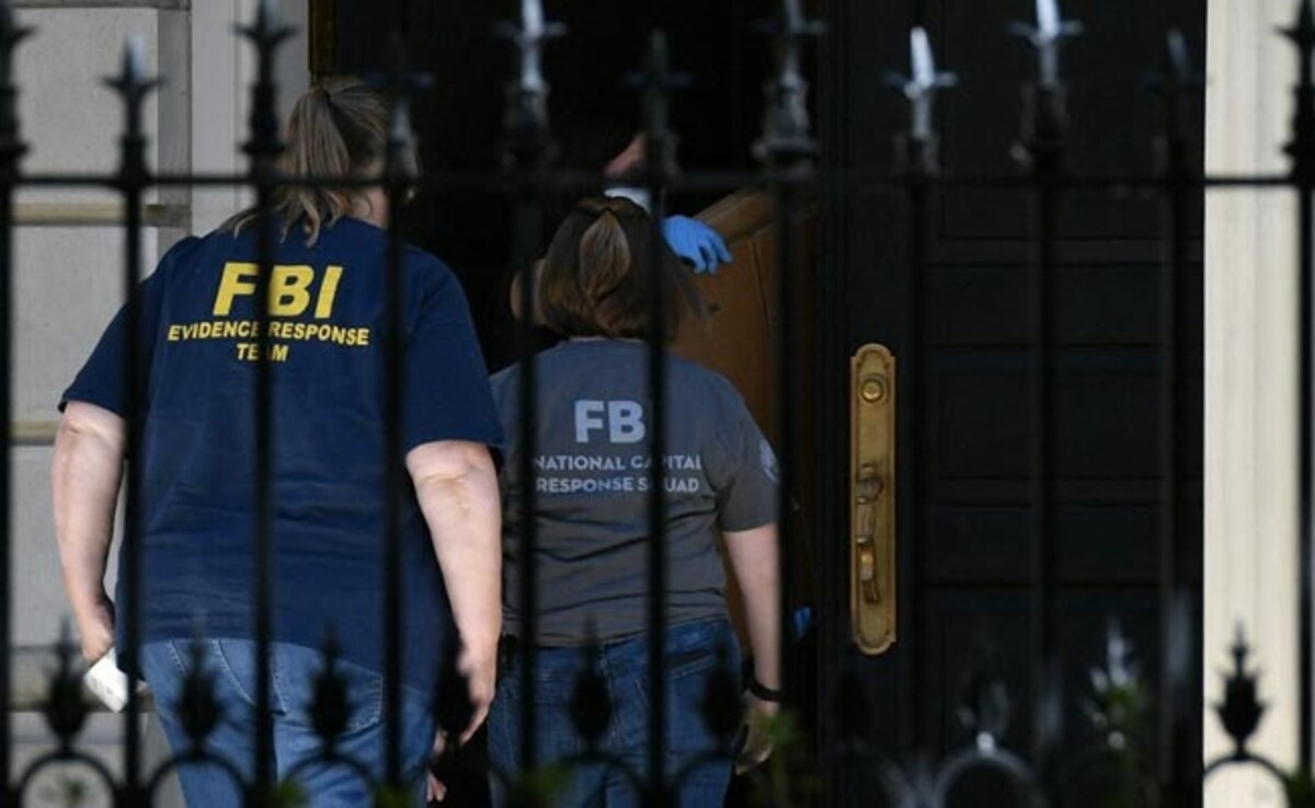 FBI Offers $50,000 Reward In Hunt For UnitedHealthcare CEO Brian ...