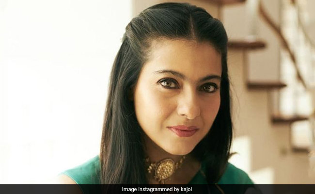 Kajol Slays Once More In A Gorgeous Green <i>Saree</i> For Maha Navami 2021