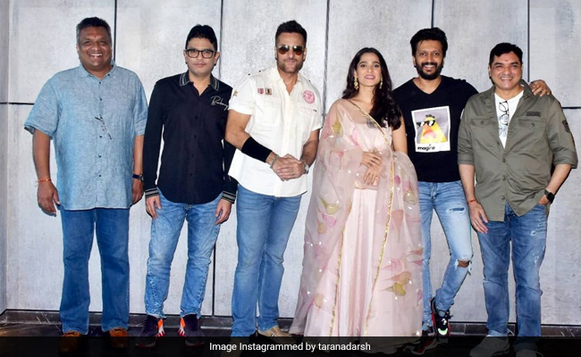 An Update On Fardeen Khan's Comeback Film <i>Visfot</i>. Details Here