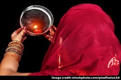 Karva Chauth: How To Break Your Fast In A Healthy Way? Karva Chauth: How To Break Your Fast In A Healthy Way?