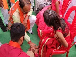 "... तो क्या कांग्रेसियों का पूजन करूं": कन्या पूजन पर छिड़े राजनीतिक विवाद पर बोले शिवराज "... तो क्या कांग्रेसियों का पूजन करूं": कन्या पूजन पर छिड़े राजनीतिक विवाद पर बोले शिवराज