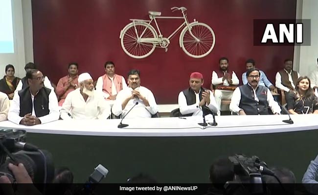 BJP MLA, 6 Rebels Of Mayawati's BSP Join Samajwadi Party In Poll-Bound UP