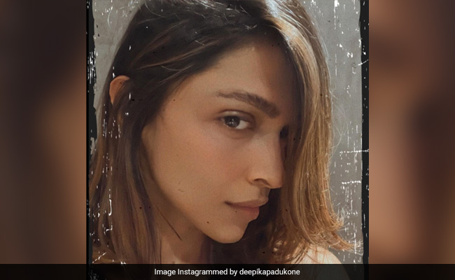 "Cap Or No Cap," Deepika Padukone Is Always A "Certified Hawty" For Husband Ranveer Singh