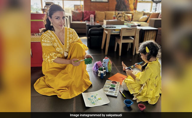 Here's How Soha Ali Khan And Daughter Inaaya Are Gearing Up For Diwali