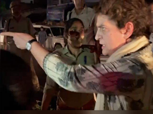 Watch: <i>Choo Ke Dekho Mujhein</i>, Furious Priyanka Gandhi Says To Cops