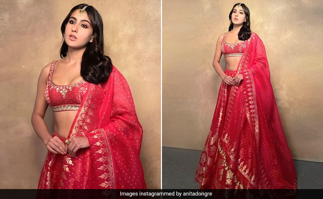 Sara Ali Khan's Red Anita Dongre <i>Lehenga</i> Sets The Festive Bar Quite High