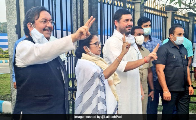 Two UP Congress Leaders Join Trinamool In Mamata Banerjee's Presence