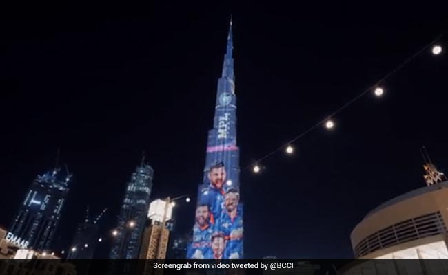 T20 World Cup 2021: बुर्ज खलीफा पर छाई टीम इंडिया की नई जर्सी, दिखा भारतीय खिलाड़ियों का जलवा - देखें Video