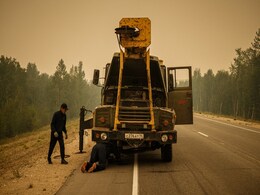 Greece Evacuates Capital's Outskirts Under Wildfire Threat Greece Evacuates Capital's Outskirts Under Wildfire Threat