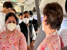 Priyanka Gandhi, Akhilesh Yadav Meet Onboard Delhi-Lucknow Flight Priyanka Gandhi, Akhilesh Yadav Meet Onboard Delhi-Lucknow Flight