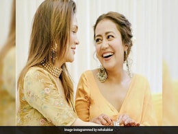 Neha Kakkar ने बहन सोनू कक्कड़ को खास अंदाज में किया बर्थडे विश, खूबसूरत Photos शेयर कर कही ये बात Neha Kakkar ने बहन सोनू कक्कड़ को खास अंदाज में किया बर्थडे विश, खूबसूरत Photos शेयर कर कही ये बात