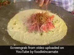 Viral Video: Ghaziabad Street Food Vendor Makes Cheela With Bare Hands Viral Video: Ghaziabad Street Food Vendor Makes Cheela With Bare Hands