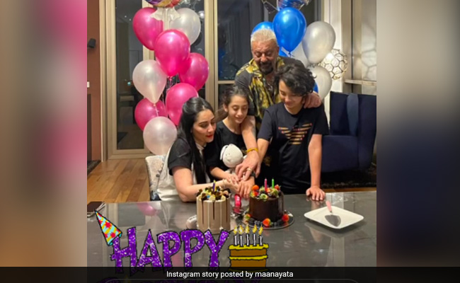 How Sanjay Dutt And Maanayata Celebrated Twins Shahraan And Iqra's Birthday