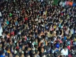 बेंगलुरू के स्टेडियम में हजारों प्रशंसकों ने दी कन्नड़ सुपरस्टार पुनीत राजकुमार को अंतिम विदाई... बेंगलुरू के स्टेडियम में हजारों प्रशंसकों ने दी कन्नड़ सुपरस्टार पुनीत राजकुमार को अंतिम विदाई...