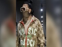 सिर पर दो चोटी के साथ एक बार फिर दिखा रणवीर सिंह का अतरंगी लुक, लोग बोले- जोकर रिटर्न्स...देखें Video सिर पर दो चोटी के साथ एक बार फिर दिखा रणवीर सिंह का अतरंगी लुक, लोग बोले- जोकर रिटर्न्स...देखें Video
