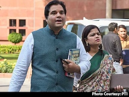 'रात में कर्फ्यू, दिन में रैली में लाखों की भीड़, समझ से परे' : ओमिक्रॉन के फैलाव के बीच वरुण गांधी का तंज 'रात में कर्फ्यू, दिन में रैली में लाखों की भीड़, समझ से परे' : ओमिक्रॉन के फैलाव के बीच वरुण गांधी का तंज