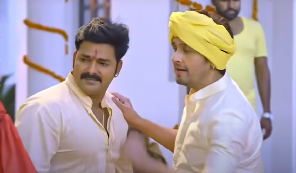 मुरेठा बांध कर पवन सिंह के साथ सोनू निगम ने गाया अब तक का सबसे बेहतरीन छठ गीत