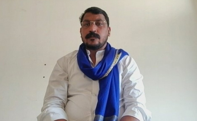 पहले रात में वोटरों को दिया जाता था लालच, अब दिन में दिया जा रहा है, सतर्क रहेंः चंद्रशेखर आजाद पहले रात में वोटरों को दिया जाता था लालच, अब दिन में दिया जा रहा है, सतर्क रहेंः चंद्रशेखर आजाद