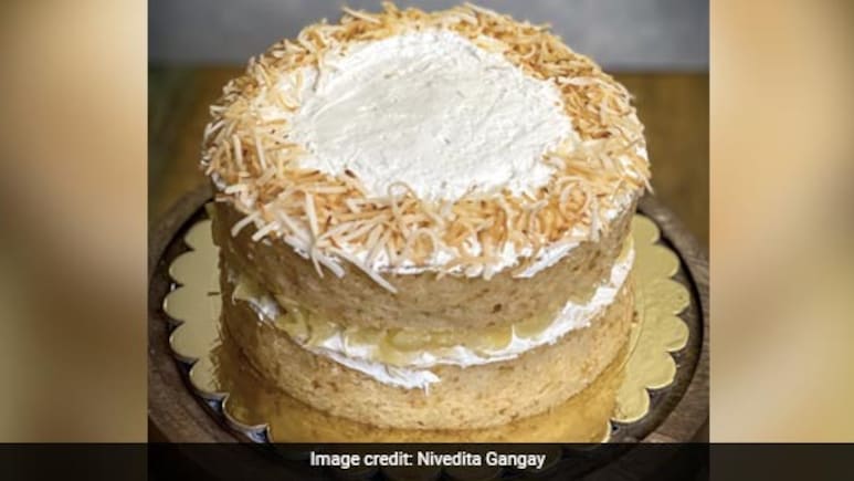 Easy Cake Recipe: क्रिसमस पर बनाएं शेफ स्टाइल स्वादिष्ट सूजी नारियल केक, नोट करें रेसिपी