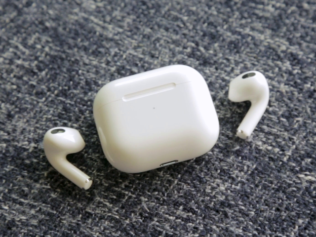 Apple AirPods (3rd Gen) Review: New Design, Familiar Experience