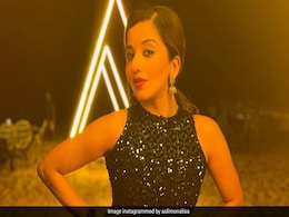 मोनालिसा ने रात में समुद्र किनारे की कैटवॉक, एक्ट्रेस के वीडियो पर फैन्स बोले- रैंप क्वीन मोनालिसा ने रात में समुद्र किनारे की कैटवॉक, एक्ट्रेस के वीडियो पर फैन्स बोले- रैंप क्वीन