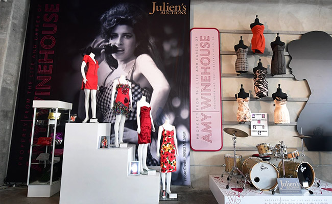 Dress From Amy Winehouse's Last Concert To Go Up For Auction This Weekend