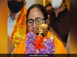 Mamata Banerjee Visits Siddhivinayak Temple In Mumbai Mamata Banerjee Visits Siddhivinayak Temple In Mumbai