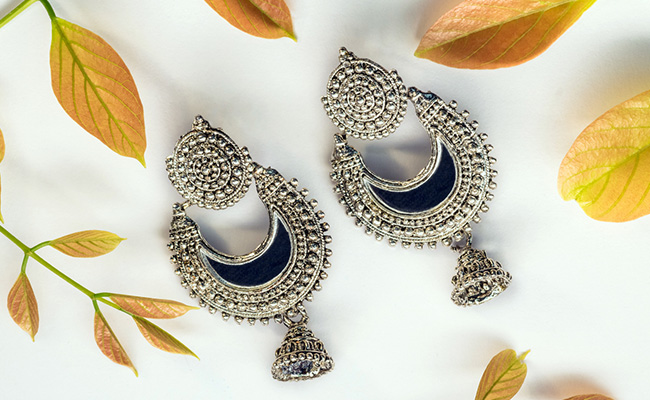 Give A Boho Chic Look To Your Every Attire With These Oxidised Earrings