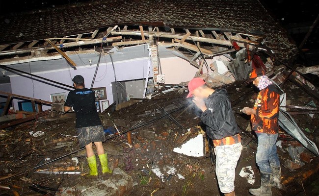At Least 8 Killed, 3 Still Missing In Flash Floods In Indonesia
